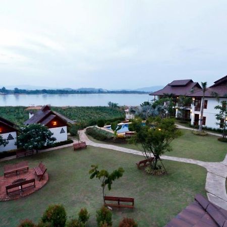 Gin'S Maekhong View Hotel Chiang Saen Ngoại thất bức ảnh