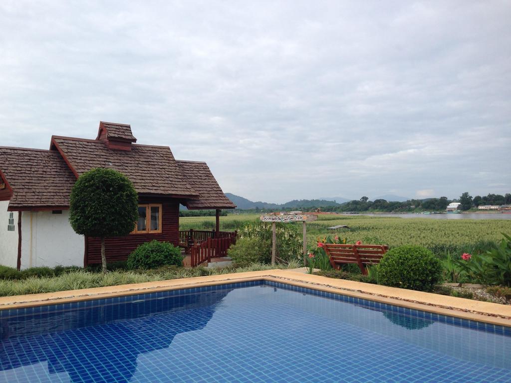 Gin'S Maekhong View Hotel Chiang Saen Ngoại thất bức ảnh