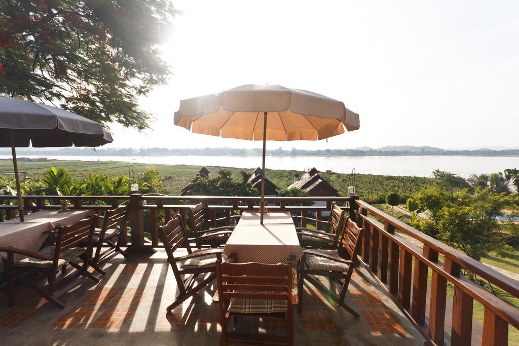 Gin'S Maekhong View Hotel Chiang Saen Ngoại thất bức ảnh