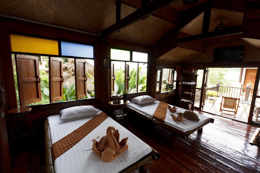 Gin'S Maekhong View Hotel Chiang Saen Ngoại thất bức ảnh